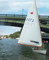 Yole OK sous le pont de la Motte Rouge